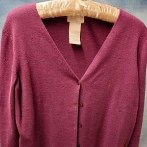 Designer’s Original purple V-neck sweater, size medium